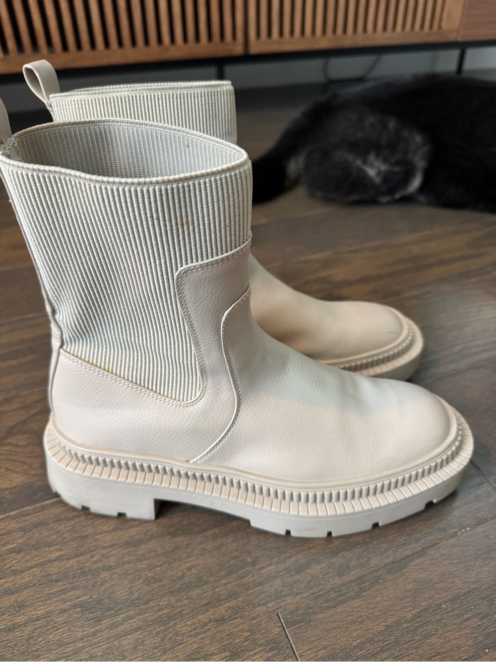 Women’s Chunky Chelsea Boot in Cream - Picture 3 of 10